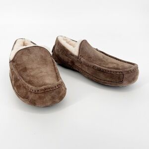 UGG Mens Australia 5775 Ascot Chestnut Brown Suede Sheepskin Slippers Shoes